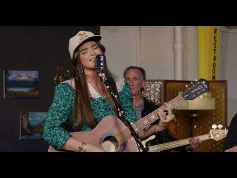 "ALONE IN LOVE" - Give It To 'Em, FLORABELLE!(Live at Le Petit Cafe)