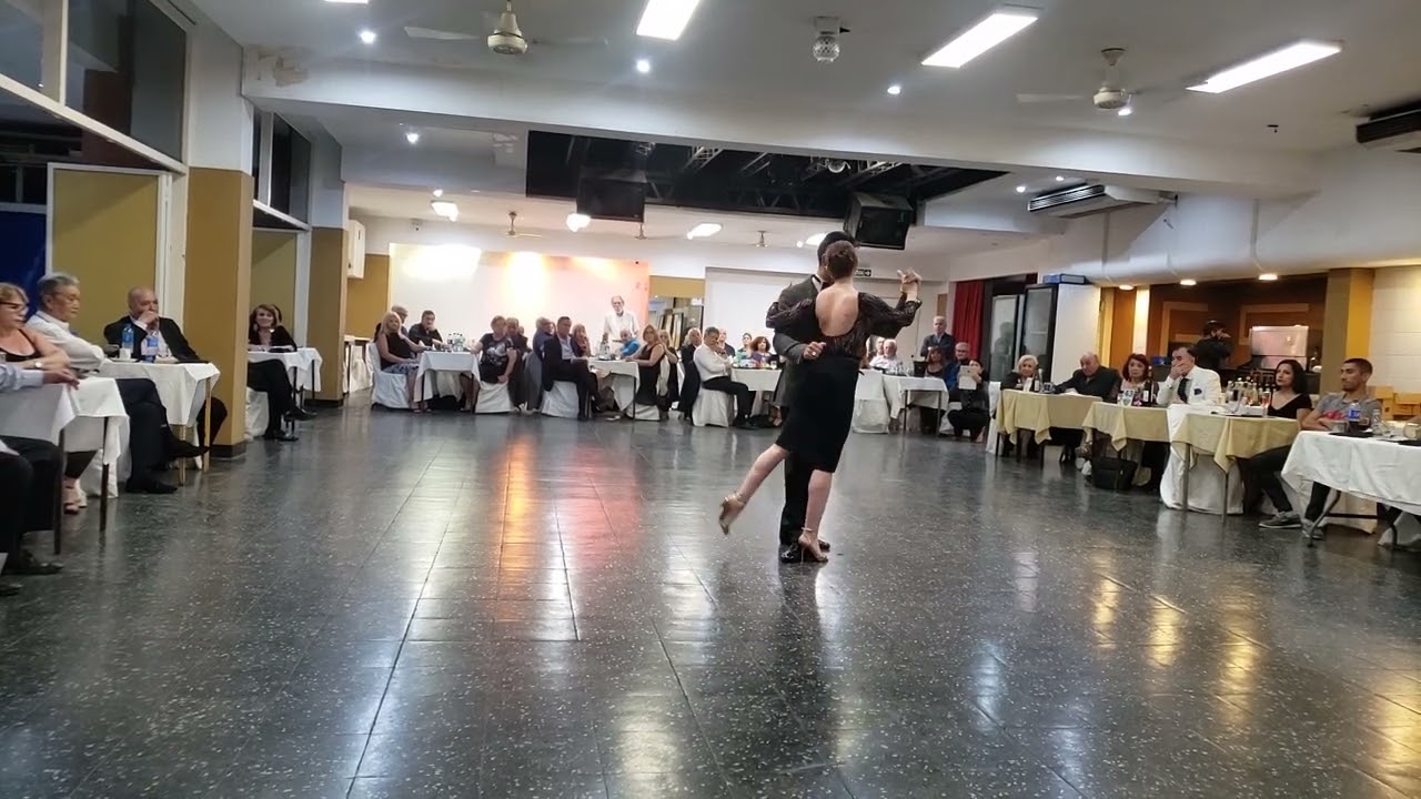 Video thumbnail for Victoria Olivella y Agustin Rojas - la payanca, d'arienzo.