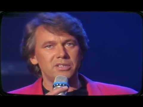 download lagu mp3 mp4 Wind Auf Der Haut Und Lisa Chris Rea, download lagu Wind Auf Der Haut Und Lisa Chris Rea gratis, unduh video klip Wind Auf Der Haut Und Lisa Chris Rea