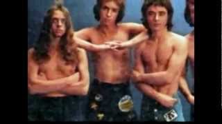 Hello - Teenage Revolution (1975)