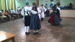 preview picture of video 'Grupo de Danças Folclóricas de Nova Petrópolis - Dança 4'