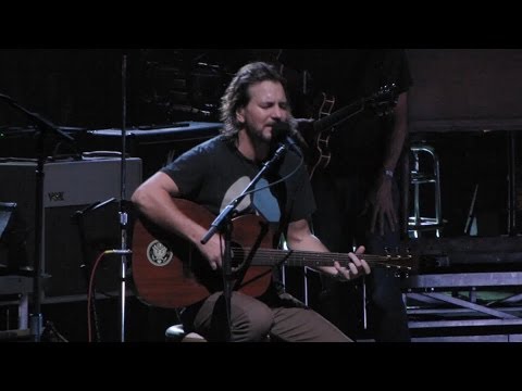 Pearl Jam: Just Breathe [HD] 2010-05-15 - Hartford, CT