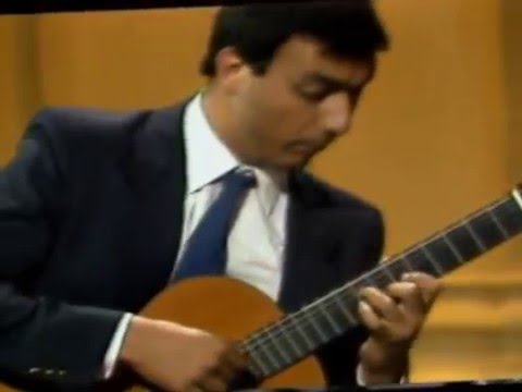Marcelo Kayath plays Ponce Variations Folias Espagna in the 1986 Segovia Masterclass