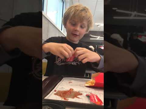 How to use a ketchup packet!!