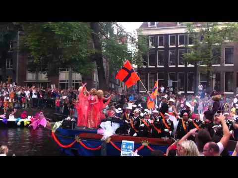 Amsterdam Gay Pride 2012. ProZecco boat