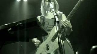 Uh Huh Her - Say So