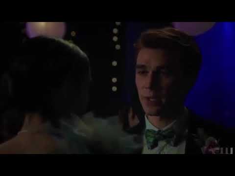 archie tells veronica he kissed betty|riverdale
