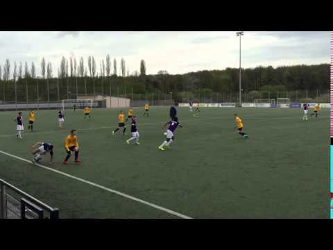 52 Min foul und gelbe Karte ohne Worte