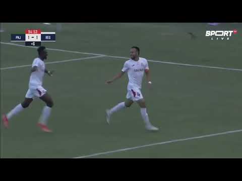 La Passe Décisive de Panny Manuel.