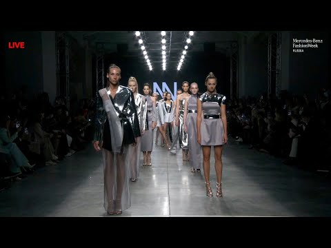 Alena Nega Spring/Summer 2022 Runway | Mercedes-Benz Fashion Week Russia | VRAI Magazine