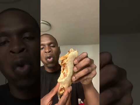 NEW HAMBURGER PIZZA FROM PAPA JOHNS ‼️ #fypage #foodie #papajohnspizza #foodreview