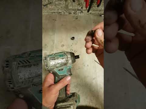 how to remove a broken bit from an impact driver. #makita #howto #impactdriver #repair #tools #reuse