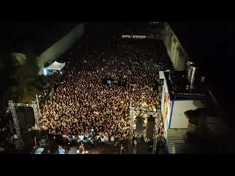 ΧΑΜΟΣ! «Λεβέντης Εροβόλαγε» από Koza Mostra μπροστά σε 10.000 στη ΒΙΟΜΕ