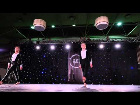 DUO_2 DANGUS IR DAUGIAU - G. Pilkauskaitė, L. Miseviciute - "Miesto džiunglės", LT Vilnius