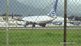 preview picture of video 'COPA Boeing 737 taxi to Rwy 10 and take off'