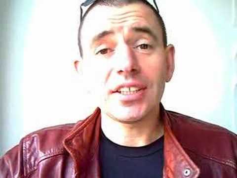 How to flirt with girls - FOR MEN ONLY!