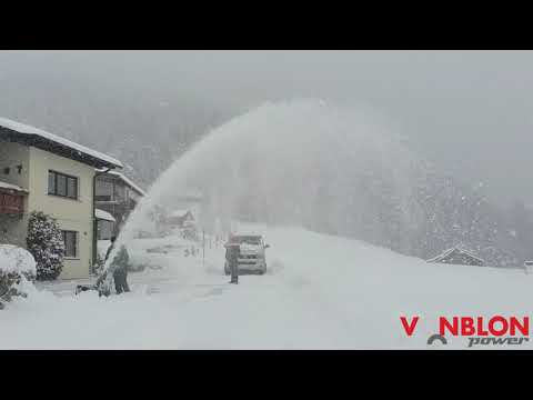 NEU erste Akku Schneefräse von Ego Power