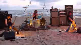 KARMA TO BURN @ Duna Jam 2011   Thirty Six &amp; Eight