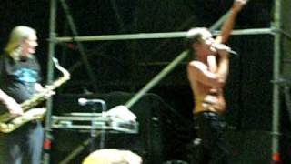 Iggy Pop & The Stooges - I Need Somebody (Live 03.08.10)