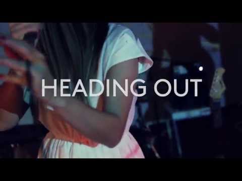 Clara Hill - Heading Out - live with Band