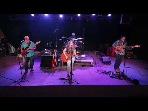 Marcy Grace - HEAVENS TO BETSY (Live Video)