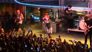 Paramore - (One Of Those) Crazy Girls (Live on Parahoy)
