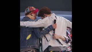 Download lagu SHINee crying in concert mp3