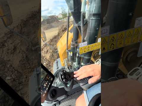 Excavator Controls🤯 #excavator #rurallife #farmmachinery