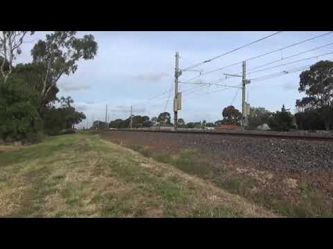 NR84 NR66 on 4MA5 in hoppers crossing