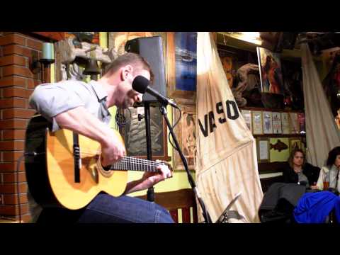 Piotr Dąbrówka - koncert w pubie Taaka Ryba (1)