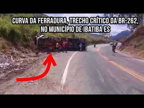 Caminhão tomba no mesmo lugar que ônibus havia tombado 12 horas antes em Ibatiba ES