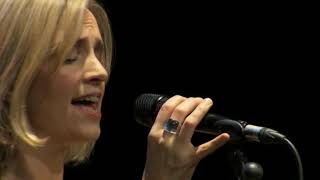 Cara Dillon - The Hill Of Thieves (live at the Grand Opera House)