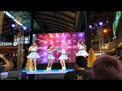 Shining Star : Shidare yanagi @ Sora! Sora! Debut stage : Reach for the sky - Fashion Island【4K】