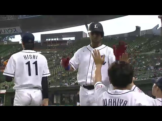 1回裏 ライオンズ4番・メヒアがキッチリお仕事!! 犠牲フライで先制点!!  2014/7/8 L-M