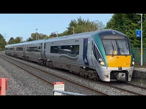 Irish rail 22000 (22331) ICR passing Hazelhatch and Celbridge