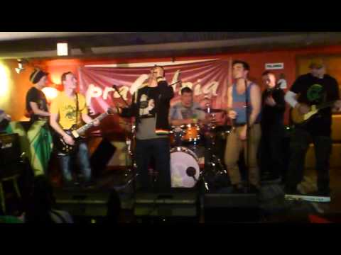 Dubtrix feat Szprancyl & Mikoman