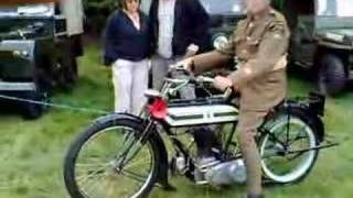 preview picture of video 'WW1 Triumph Model H'