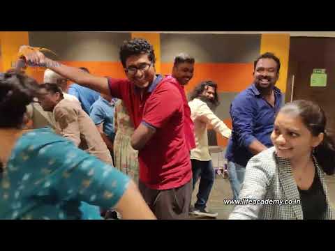 "Human Knot" Game by Life Academy