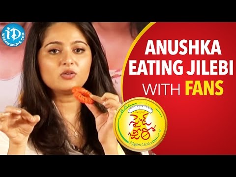 Anushka Shetty Eating Jilebi With Fans In A Special Interview - Size Zero Movie