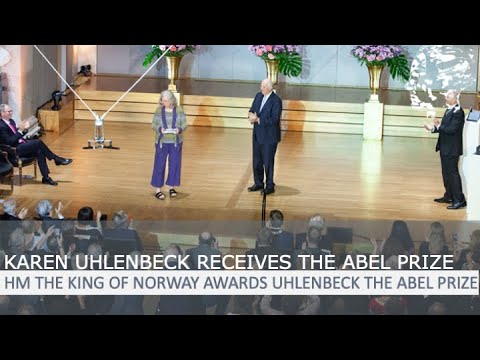 Karen Uhlenbeck receives the Abel Prize from H.M. King Harald of Norway