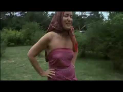Looks of "Little" Edie Beale from Maysles Brother's Grey Gardens (1975)