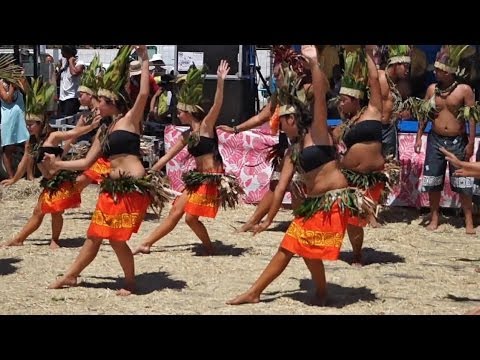 Tahitian song and dance by "Tiare Tahiti" in Nouméa