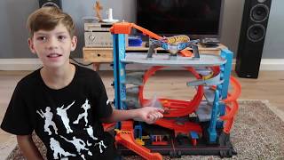 Hot Wheels Ultimative Garage mit Hai-Angriff (Review)