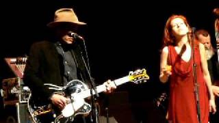 Jakob Dylan LIVE on Mountain Stage in Morgantown, WV April 11,2010 "Everybody's Hurting"