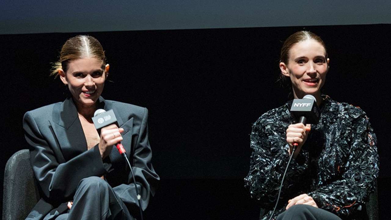 Miniature de la vidéo Rooney Mara and Kate Mara on Bucking Fastard du film Bucking Fastard