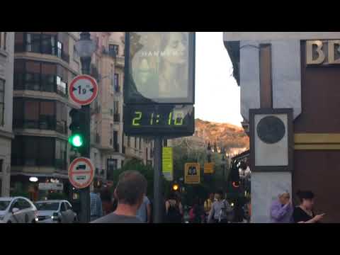 Granada, Espanha, depois das 21h, Plaza de Isabel la Católica