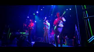 Voxtrot: Mothers, sisters, daughters &amp; wives