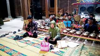 Download lagu ninggal katresnan dengan musik gamelan slendro mp3