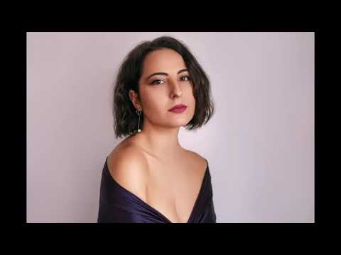 Lina Nikol - Distance