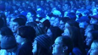 Guster - "Backyard" - [Guster On Ice Live DVD]